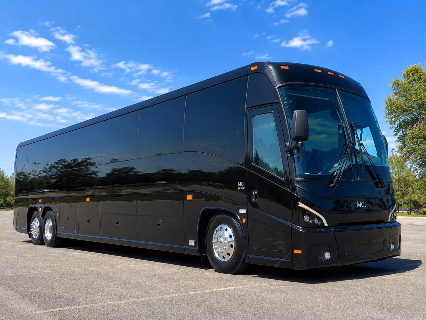 fan buses to bud walton arena for razorbacks basketball