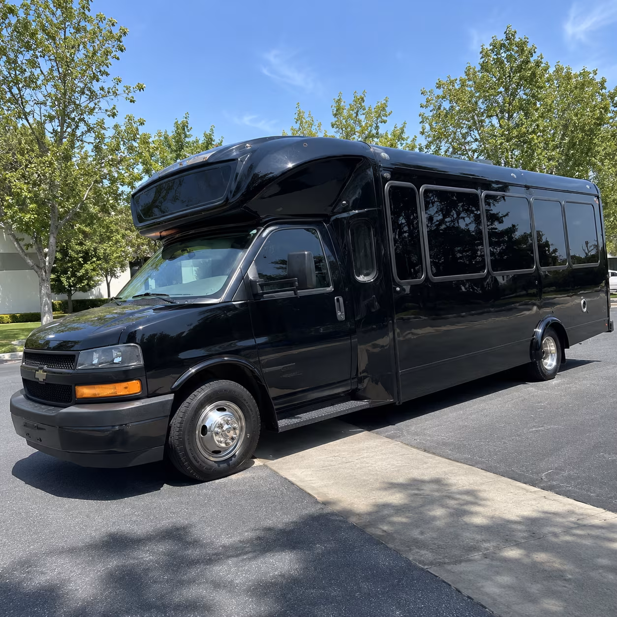 fayetteville 15 passenger party bus