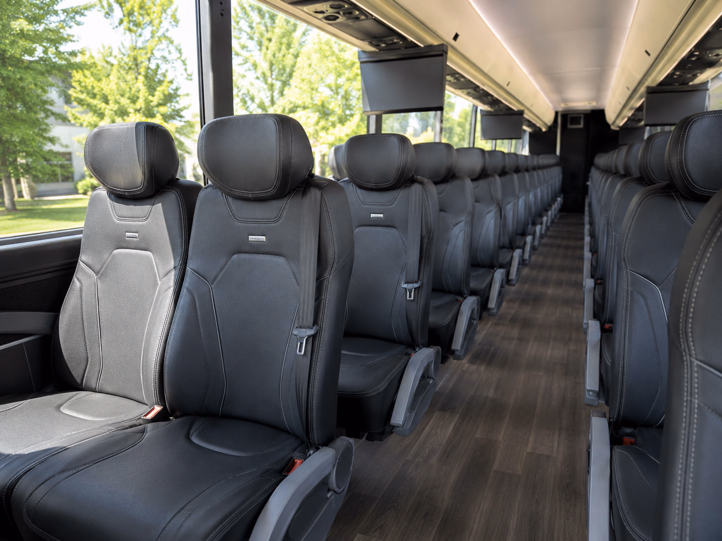 wine tour buses to keels creek winery and eureka springs